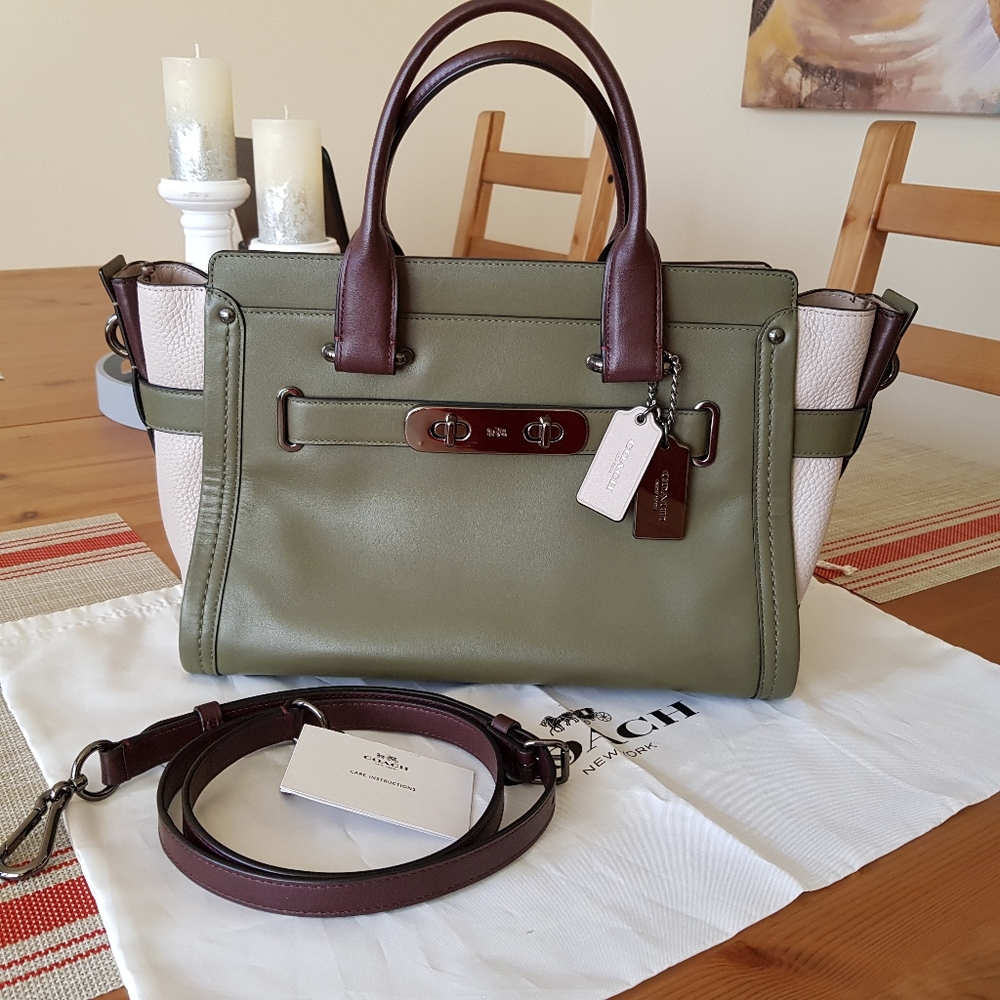 Coach Colorblock Swagger